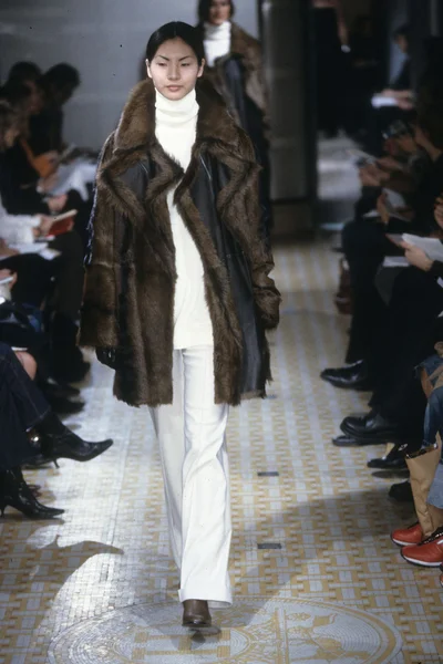Look 1